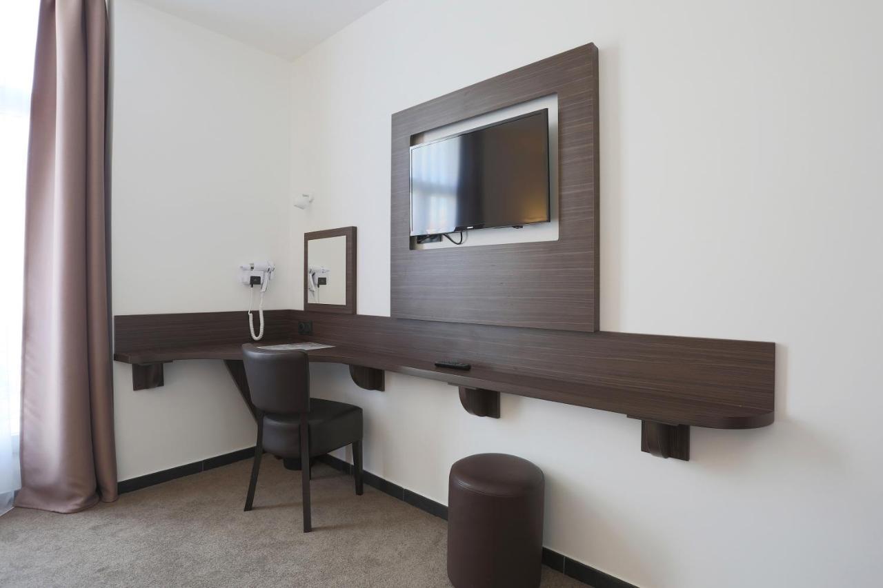 Twin Room,705493408:JPEG
